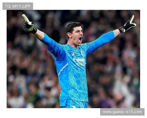 皇马门将库尔图瓦训练中扑出点球,复出在即