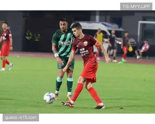 上海海港新援维塔尔、莱奥纳多融入进度受关注，需弥补奥斯卡、巴尔加斯离队空缺